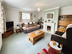 WINDSOR COURT- click for photo gallery